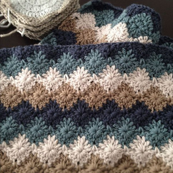 20 Free Crochet Blanket Patterns With Lots Of Tutorials 2022 - One Colour Crochet Blanket Patterns