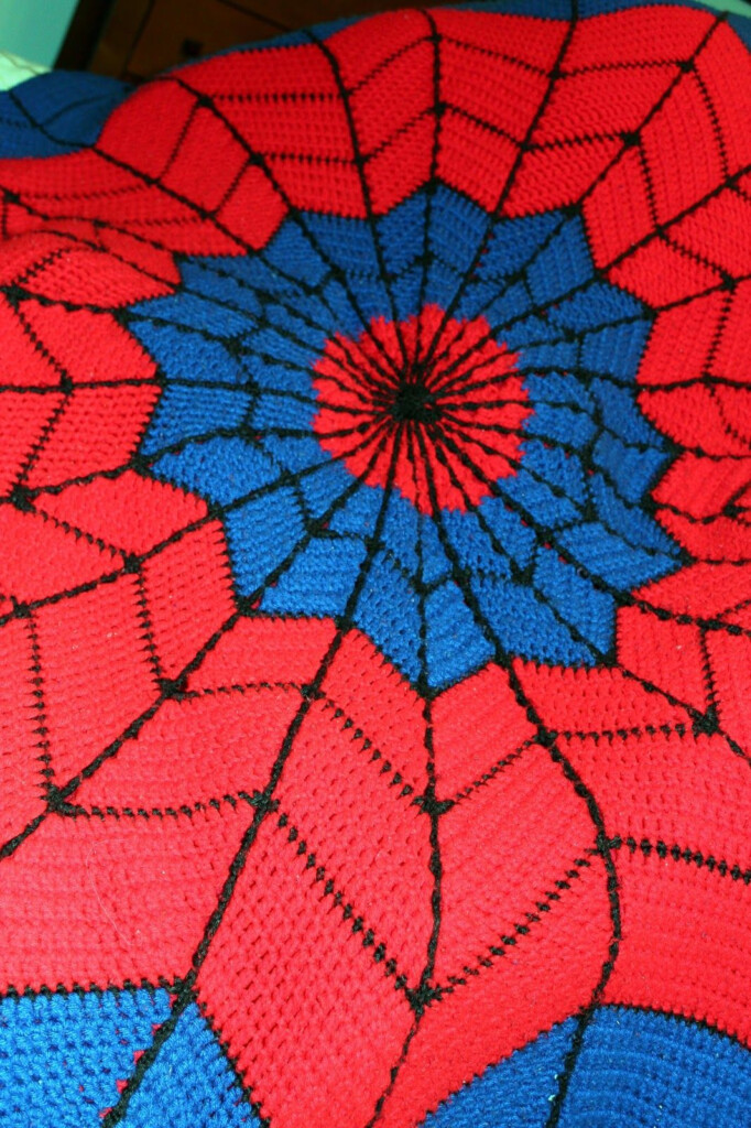Crochet Spiderman Blanket Free Pattern It Looks Like The Crochet  - Spiderman Crochet Blanket Pattern