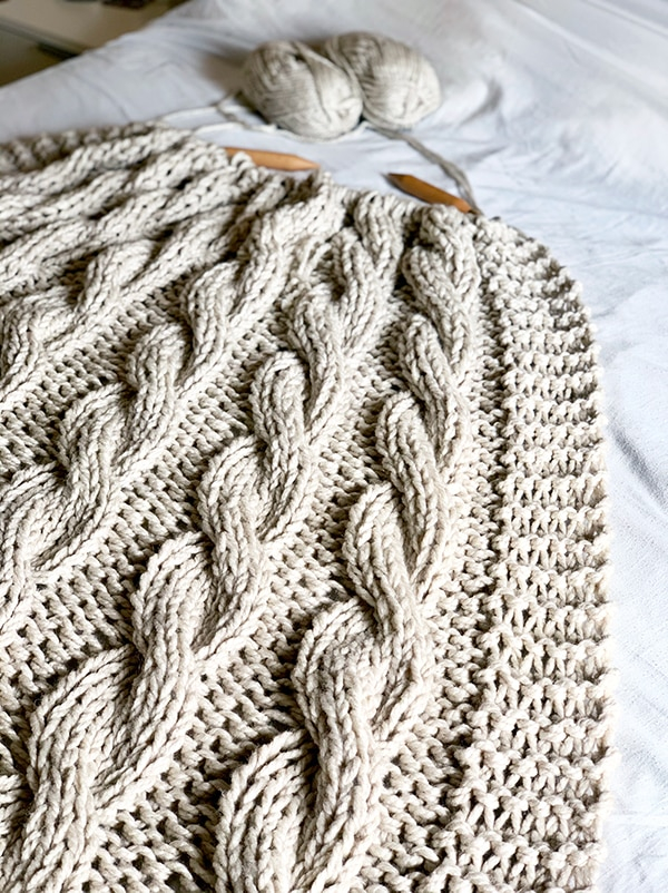 Easy Cable Knit Blanket Pattern - Cable Knit Crochet Blanket Pattern