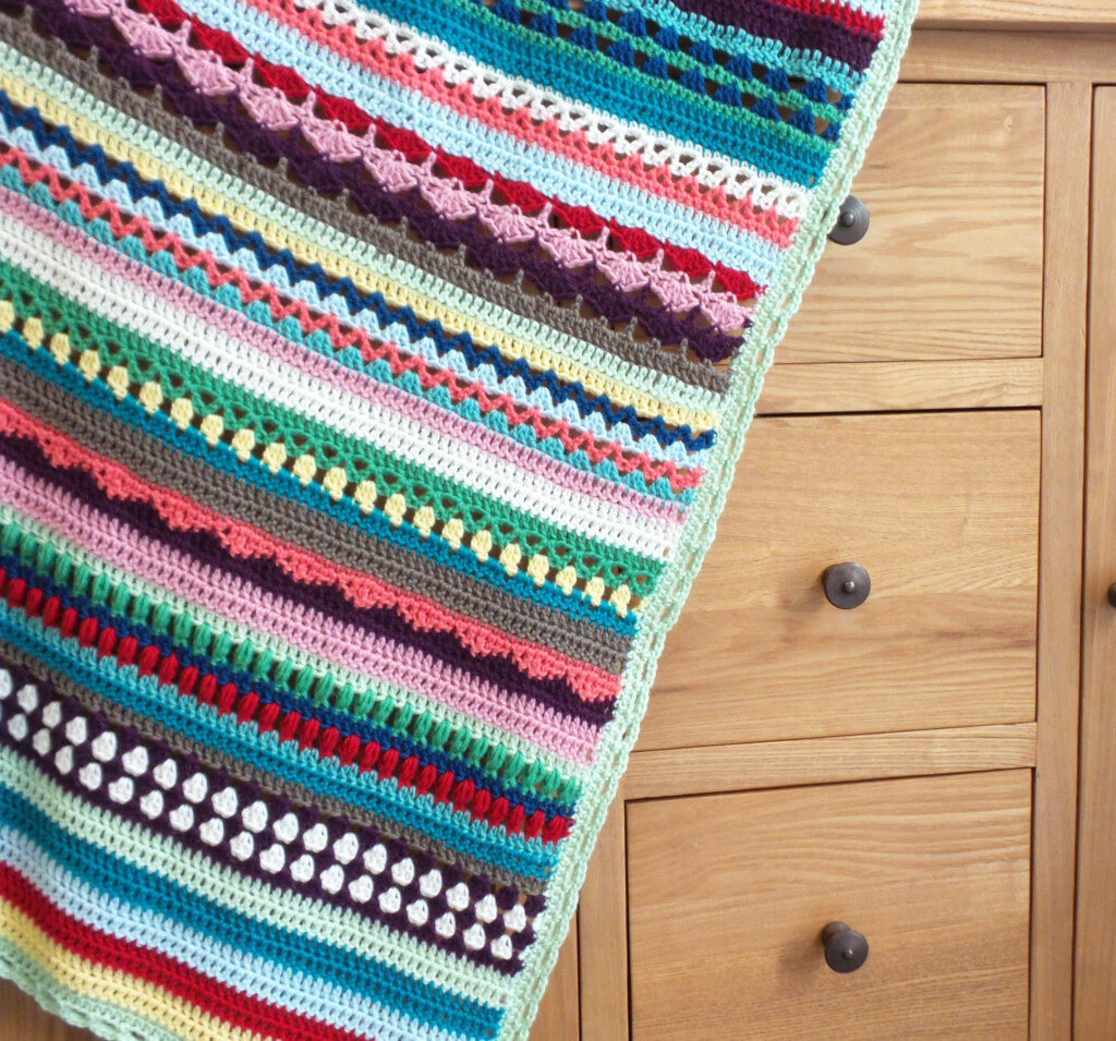 Free Crochet Along Blanket Patterns Choosing A Crochet Blanket Size  - Crochet Along Blanket Patterns
