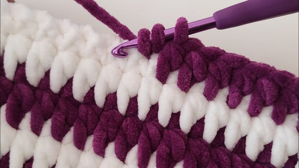Super Easy Crochet Velvet Blanket For Beginners 2 Color Blanket Pattern - Velvet Blanket Crochet Pattern