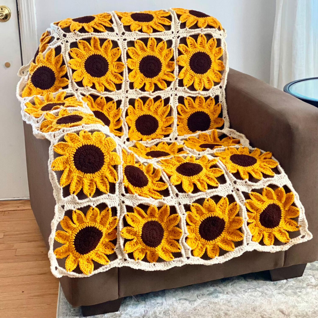 This Free Sunflower Crochet Blanket Pattern Looks Stunning And  - Crochet Sunflower Blanket Free Pattern